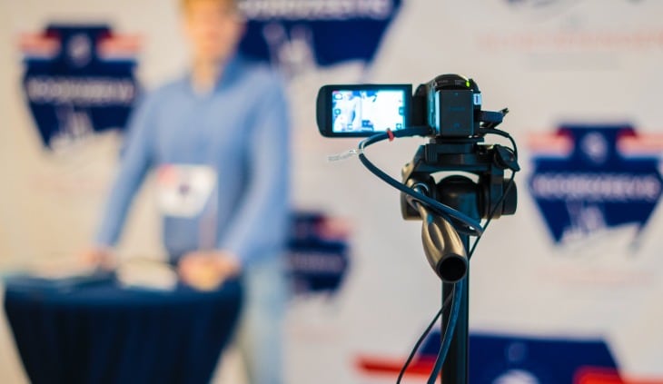 what are corporate webinars?